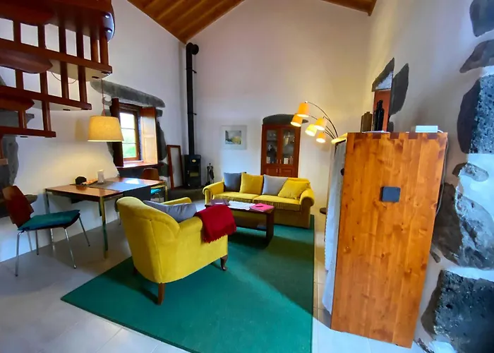 Quinta Perpetua, Casa Corvo * Alto do Sul